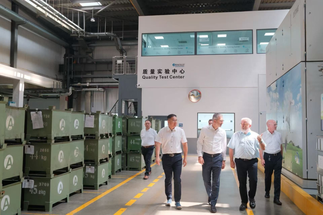 伍尔特集团高层莅临阿诺德紧固件-2.png